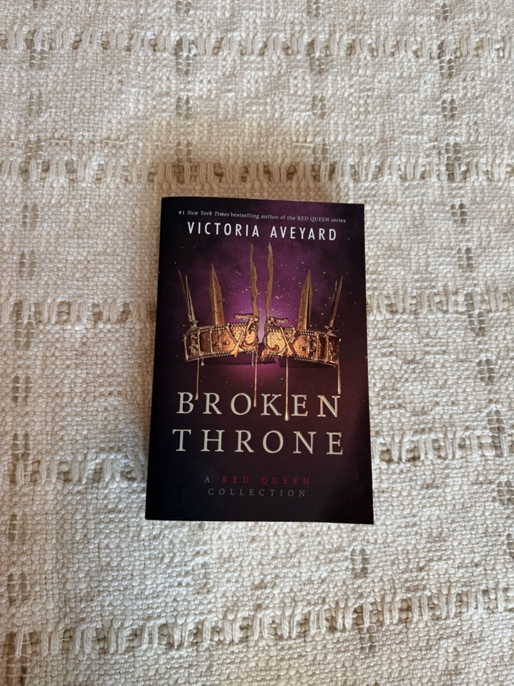Broken Throne by Victoria Aveyard